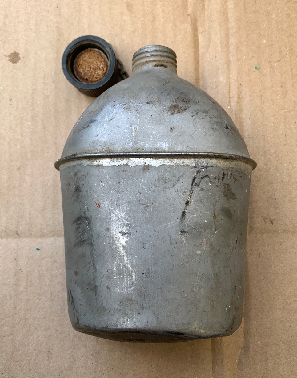 Original WWII US Military Metal Canteen 1945 G.P.&F. Co. 