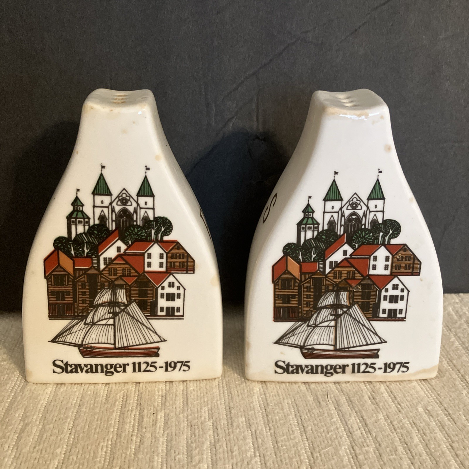 Vintage Figgjo salt and pepper shakers set Norway - Stavanger 1125-1975