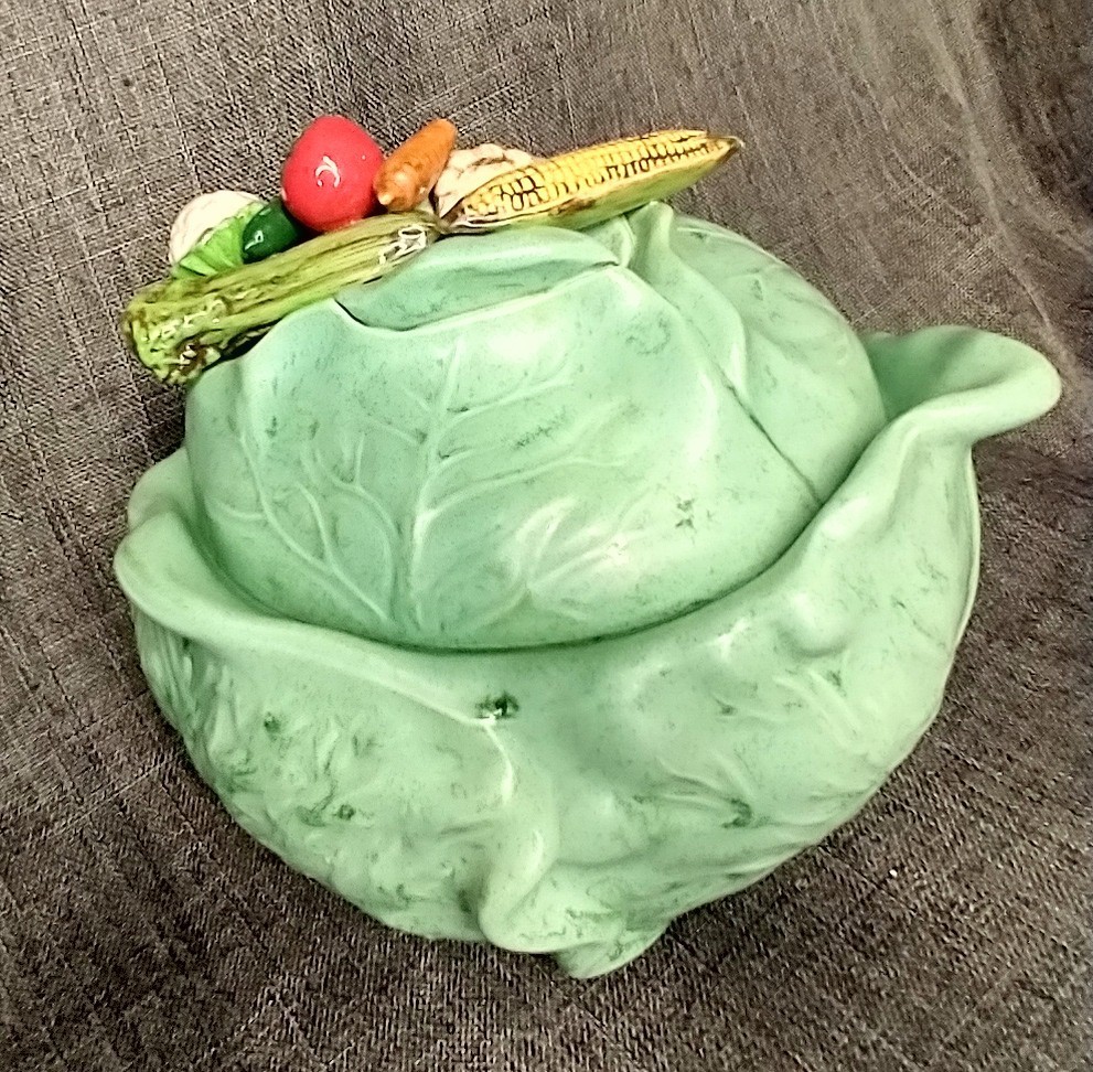 Vintage Cabbage Lettuce Serving Bowl Leafy Green Lid With Vegetables. 