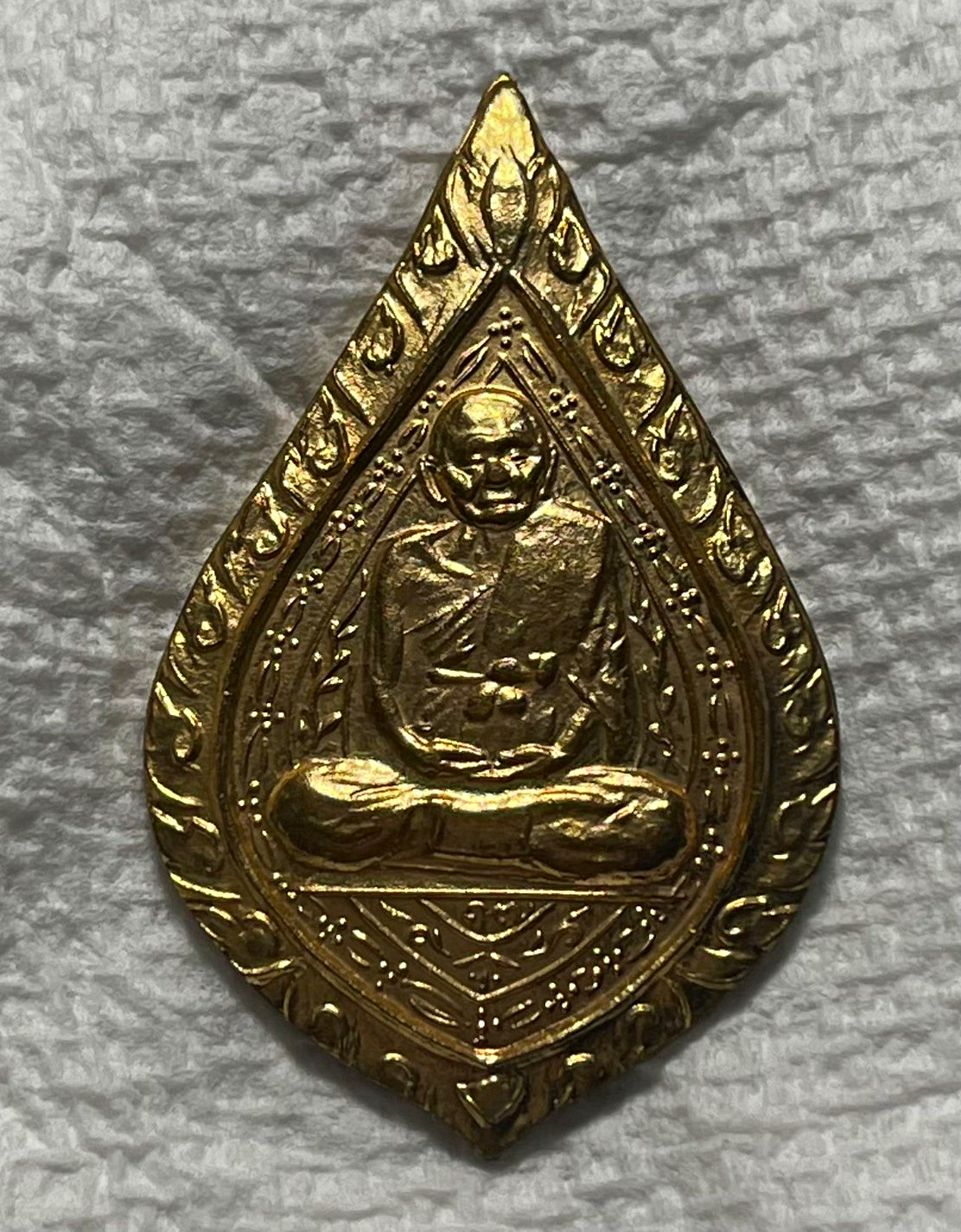 Thai Buddhist Monk Amulet Medal Sacred Yantra Brass Tone Pendant Thailand