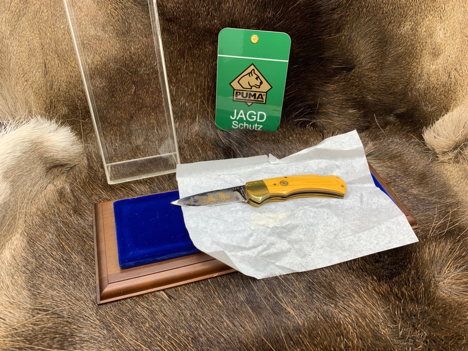 Puma Arumn Etch Ltd.  Edt. Vintage 715 Lockback Knife Micarta Handles Mint Dome