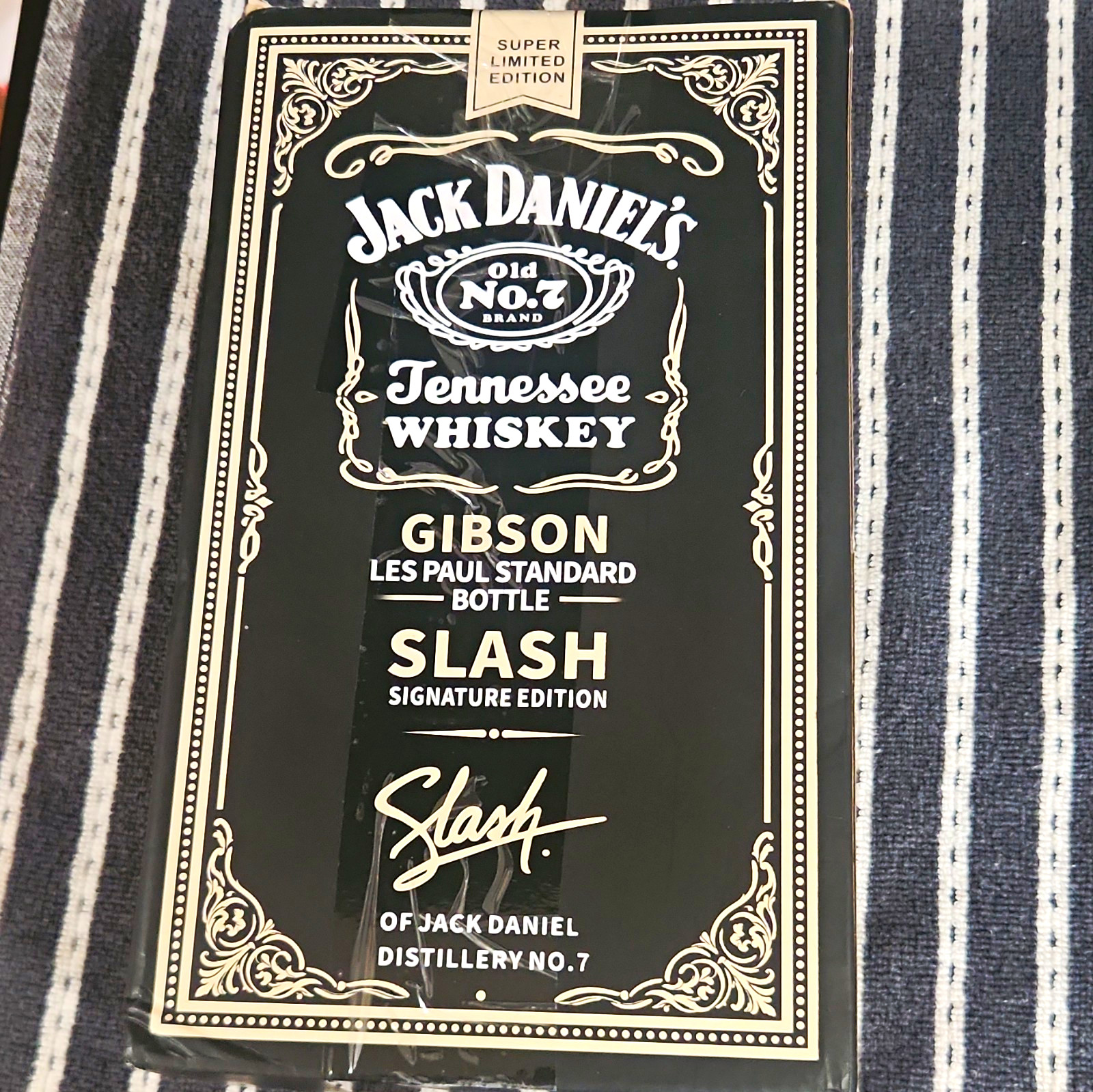 Jack Daniel’s Distillery Box - Gibson Les Paul Standard Slash Signature Edition