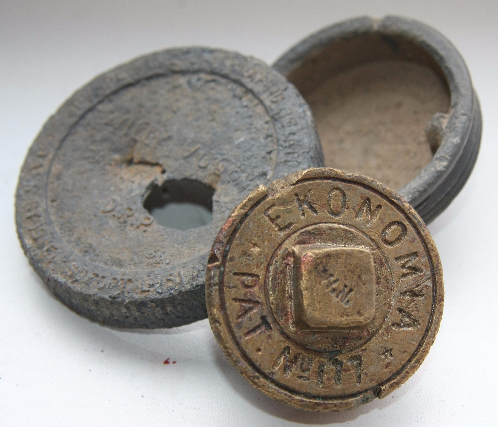 Group Of Original WW2 WWII Battlefield Relic. Сaps.