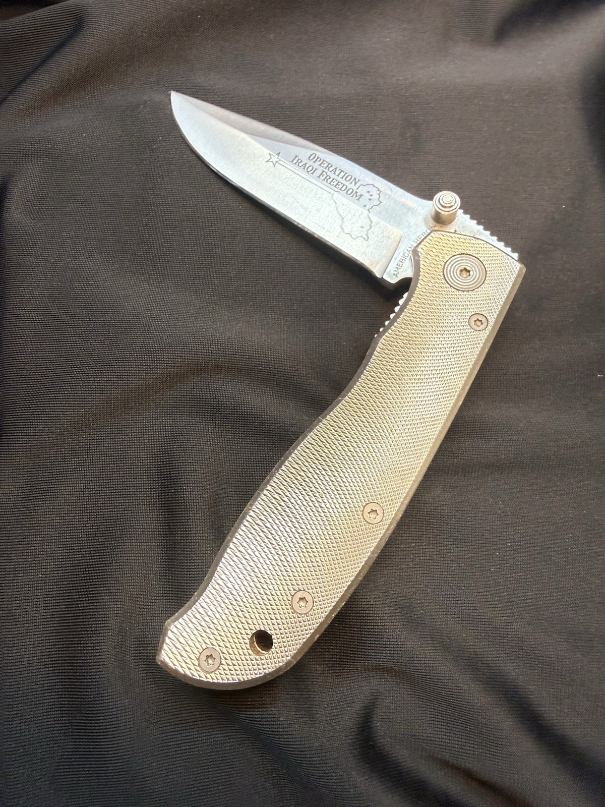 Ontario 8856 American Hero Operation Iraqi Freedom OIF Folding Knife China