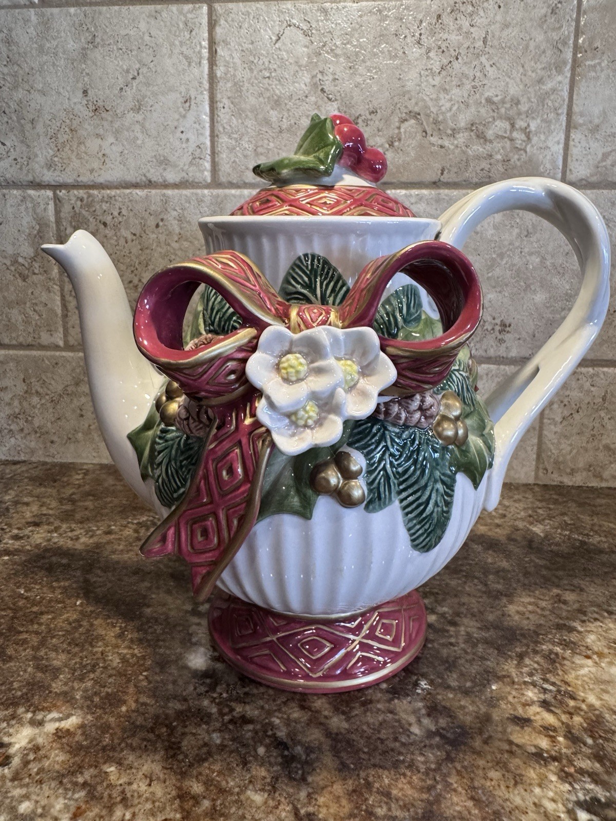 Fitz & Floyd 1993 Christmas Teapot 30 Oz Red Bow Pinecones Holly Vintage