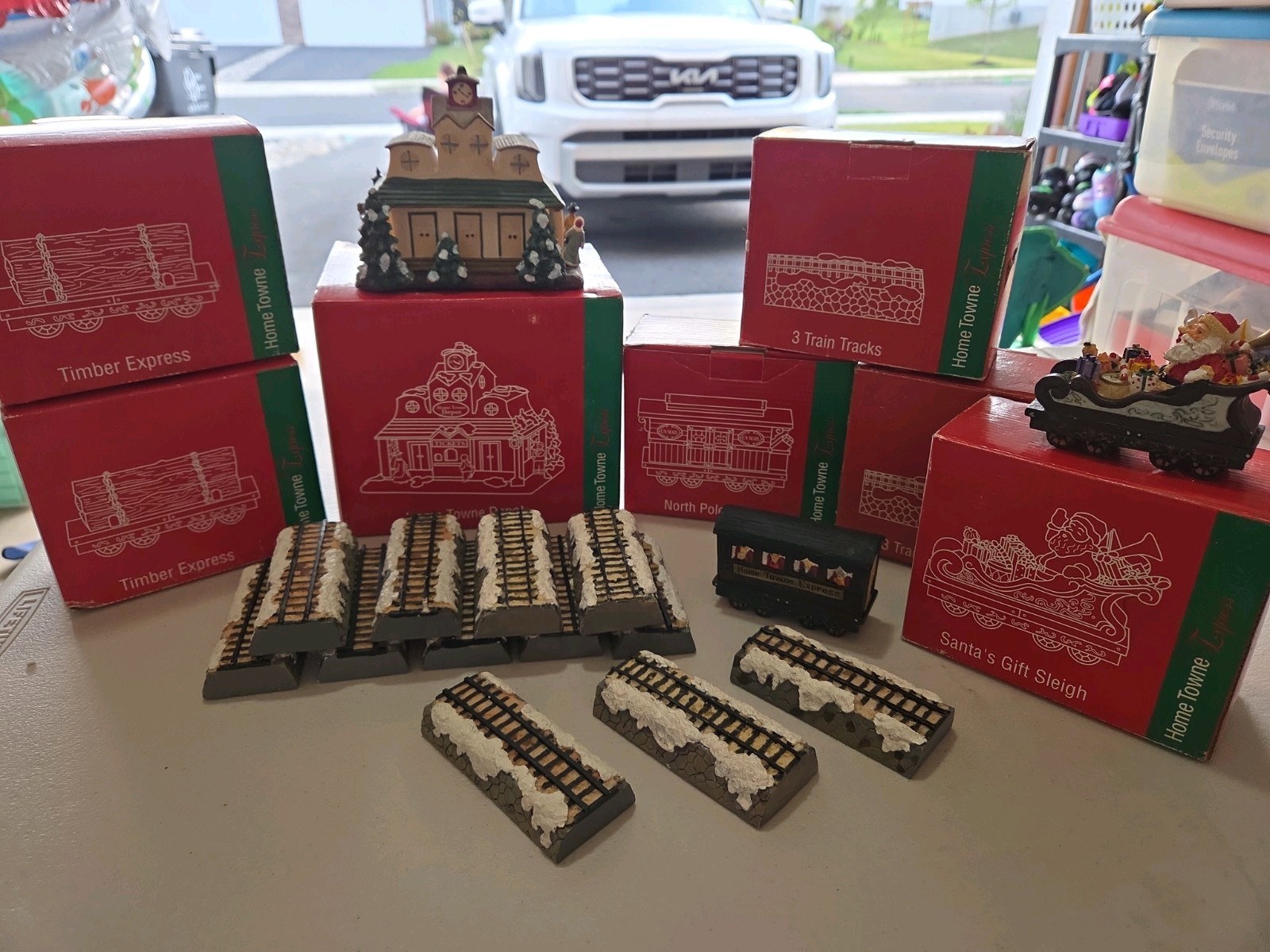 JCPenney Home Towne Christmas Train Lot 1998 Tracks Depot Sleigh Mail Cars Boxed