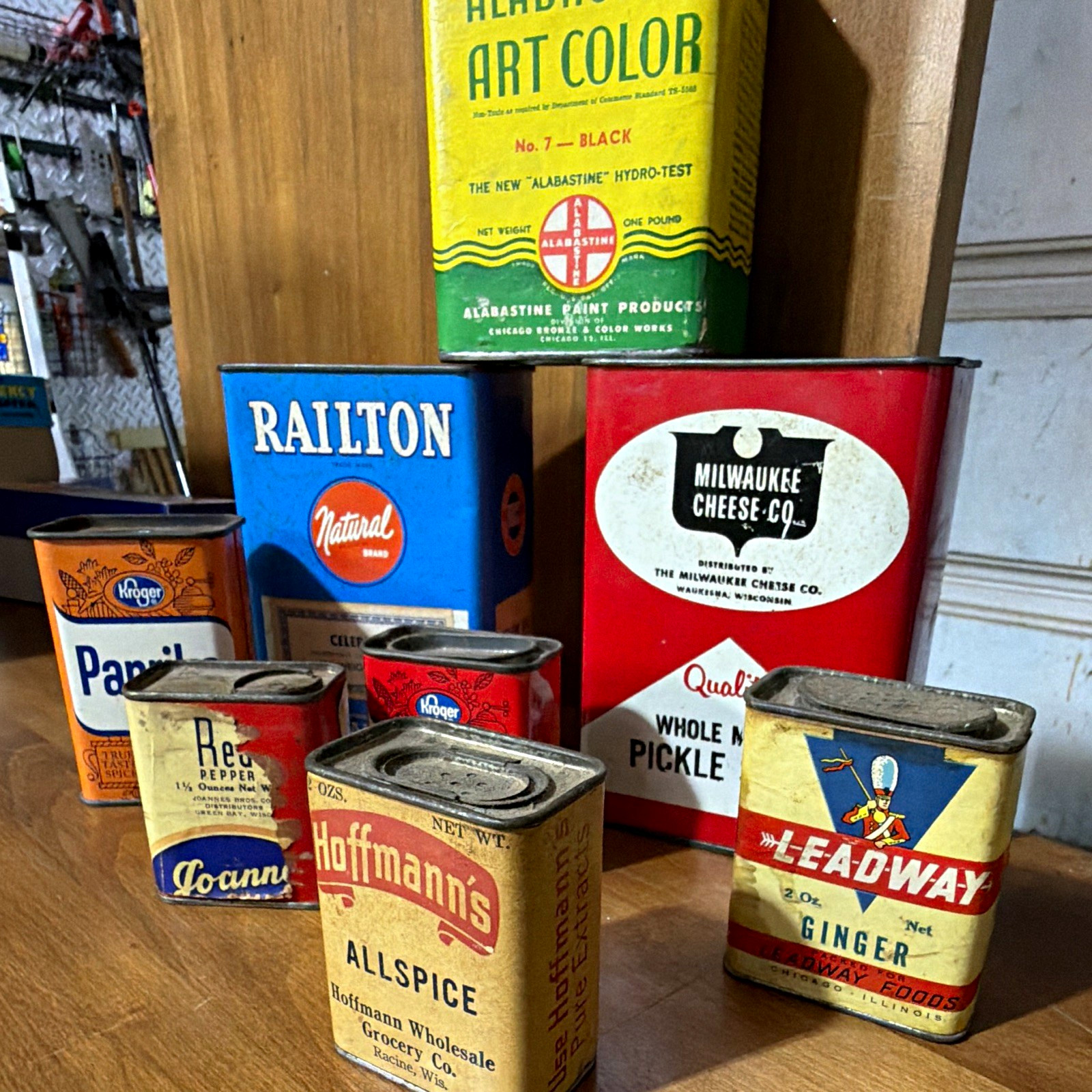 Railton Kroger Hoffmann's Milwaukee Cheese Co Alabastine Vintage Tin Lot Railton Kroger Hoffmann's Milwaukee Cheese Co Alabastine Vintage Tin Lot