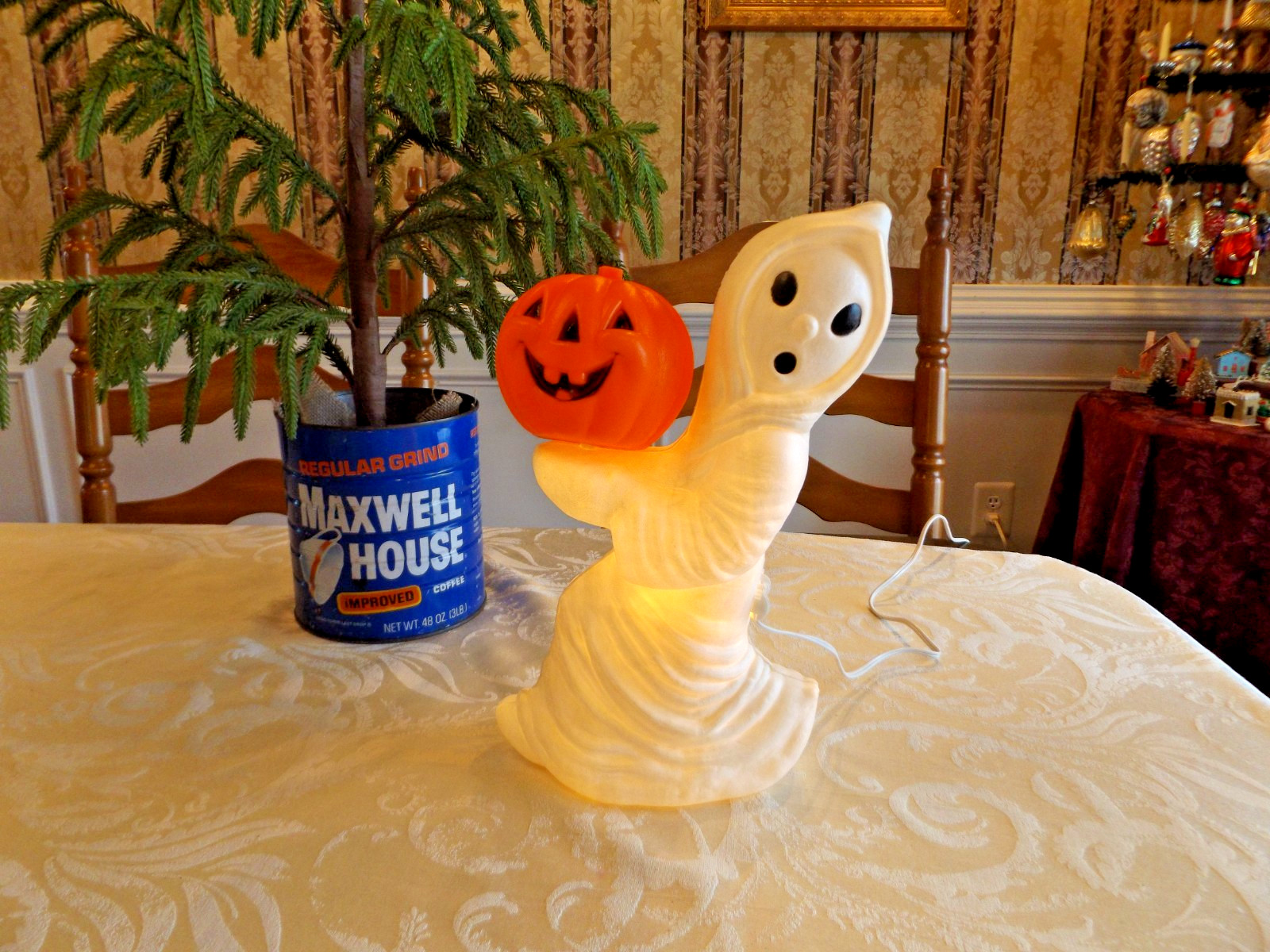 VINTAGE 1970s GENERAL FOAM PLASTICS GHOST & PUMPKIN HALLOWEEN 13 VINTAGE 1970s GENERAL FOAM PLASTICS GHOST & PUMPKIN HALLOWEEN 13