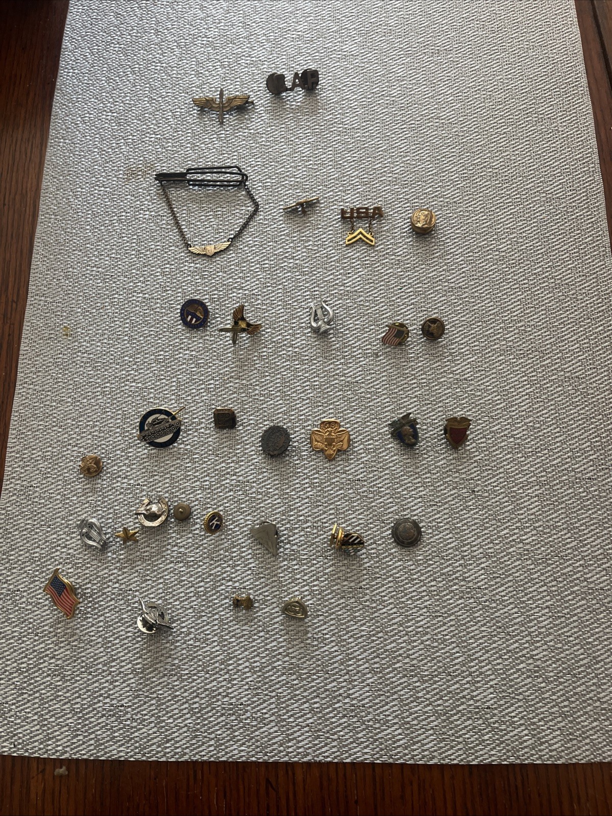 Mixed Lot Of Pins And Lapel Pins Several WW2  Homefront 