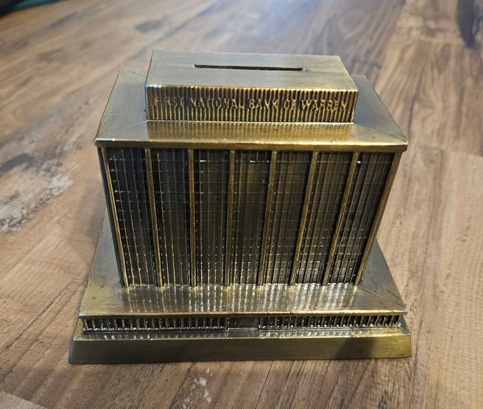 Vintage Banthrico First National Bank of Warren MI Metal Coin Bank with Key