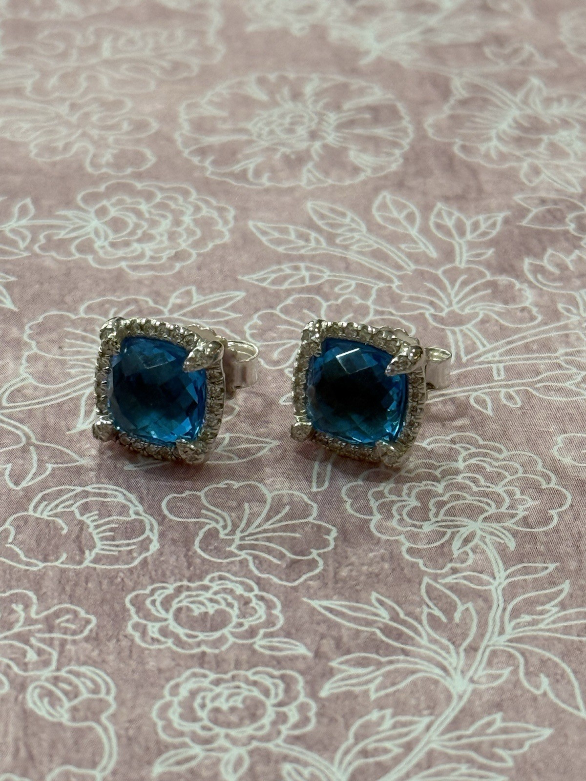 David Yurman 925SterlingSilver Châtelaine stud earrings blue topaz w/pavé bezel