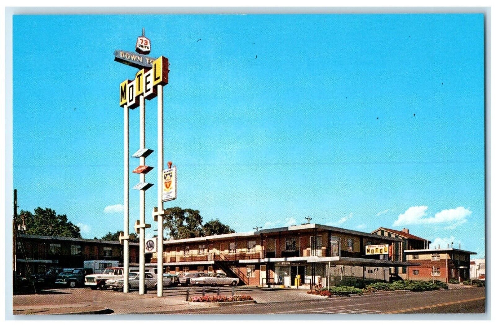 c1950\'s Down Town Motel Cars Roadside Pueblo Colorado CO Vintage Postcard