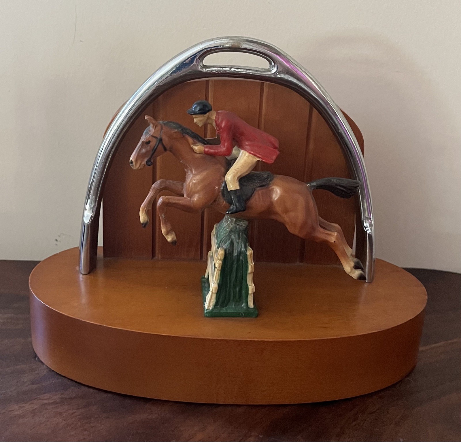 Vintage Equestrian Bookends with English Fox Hunters Jumping and Horseshoes