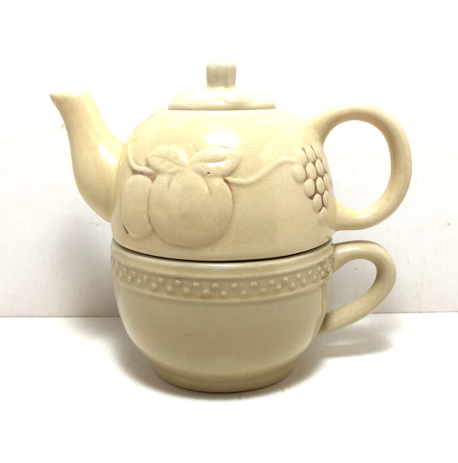 Stackable teapot & matching cup - grapes strawberry tomato vines leaves