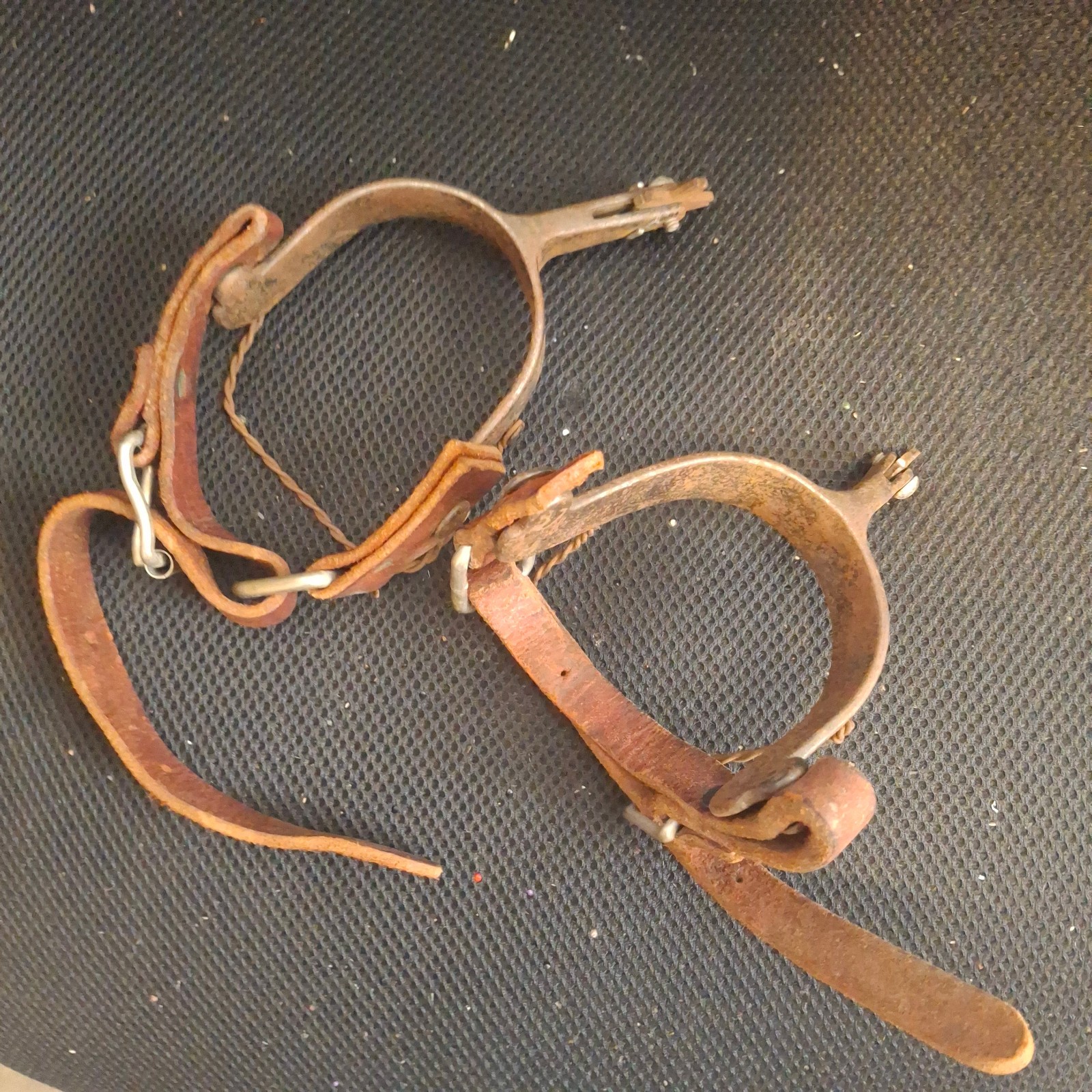 Lot of TWO Bob Blackwood Bull Riding Spurs Collectible mismatched L/R vintage BB