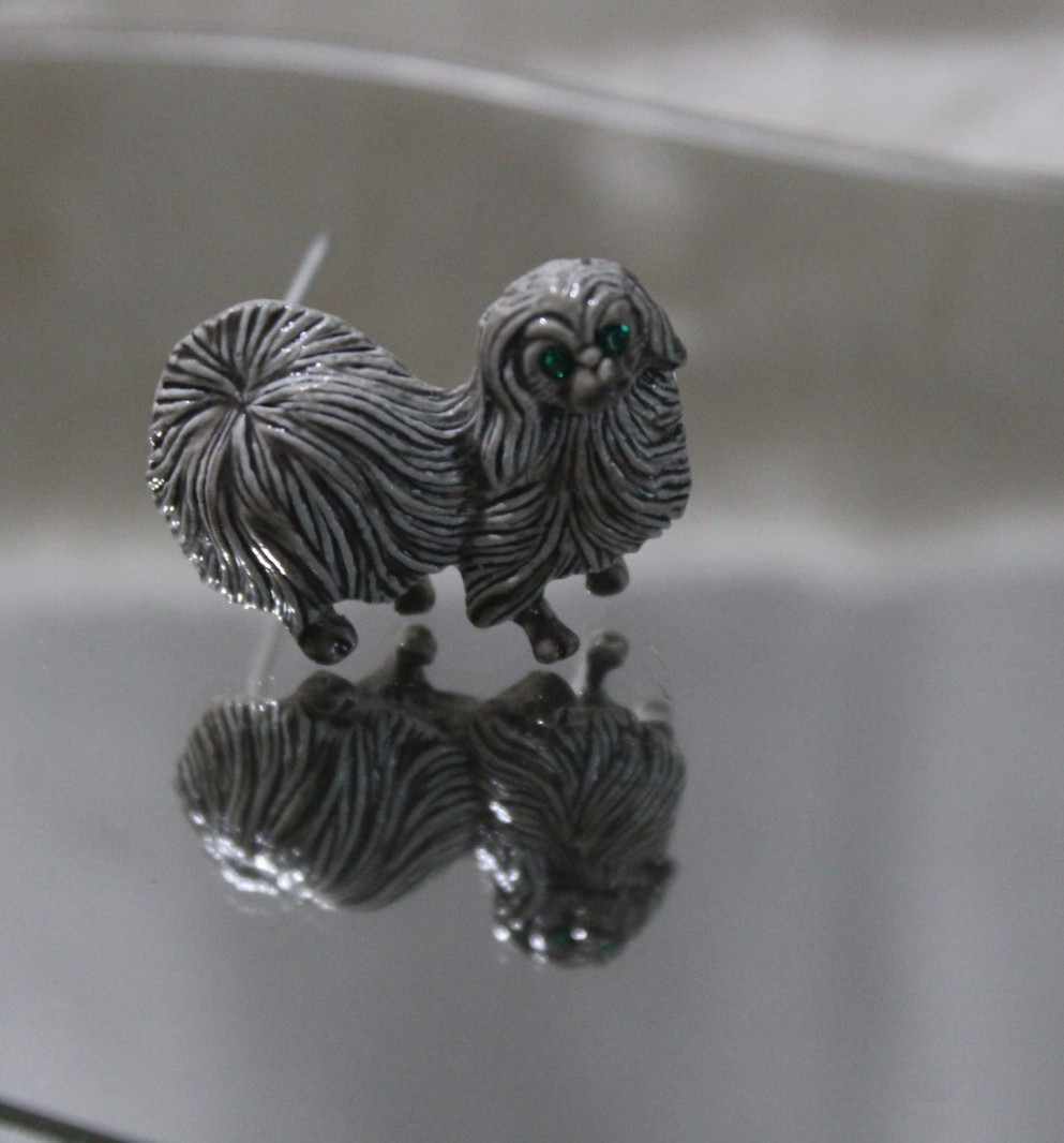 Vtg Gerry\'s Pekingese Dog Pin Brooch  Enamel Green Eyes 1-1/4\