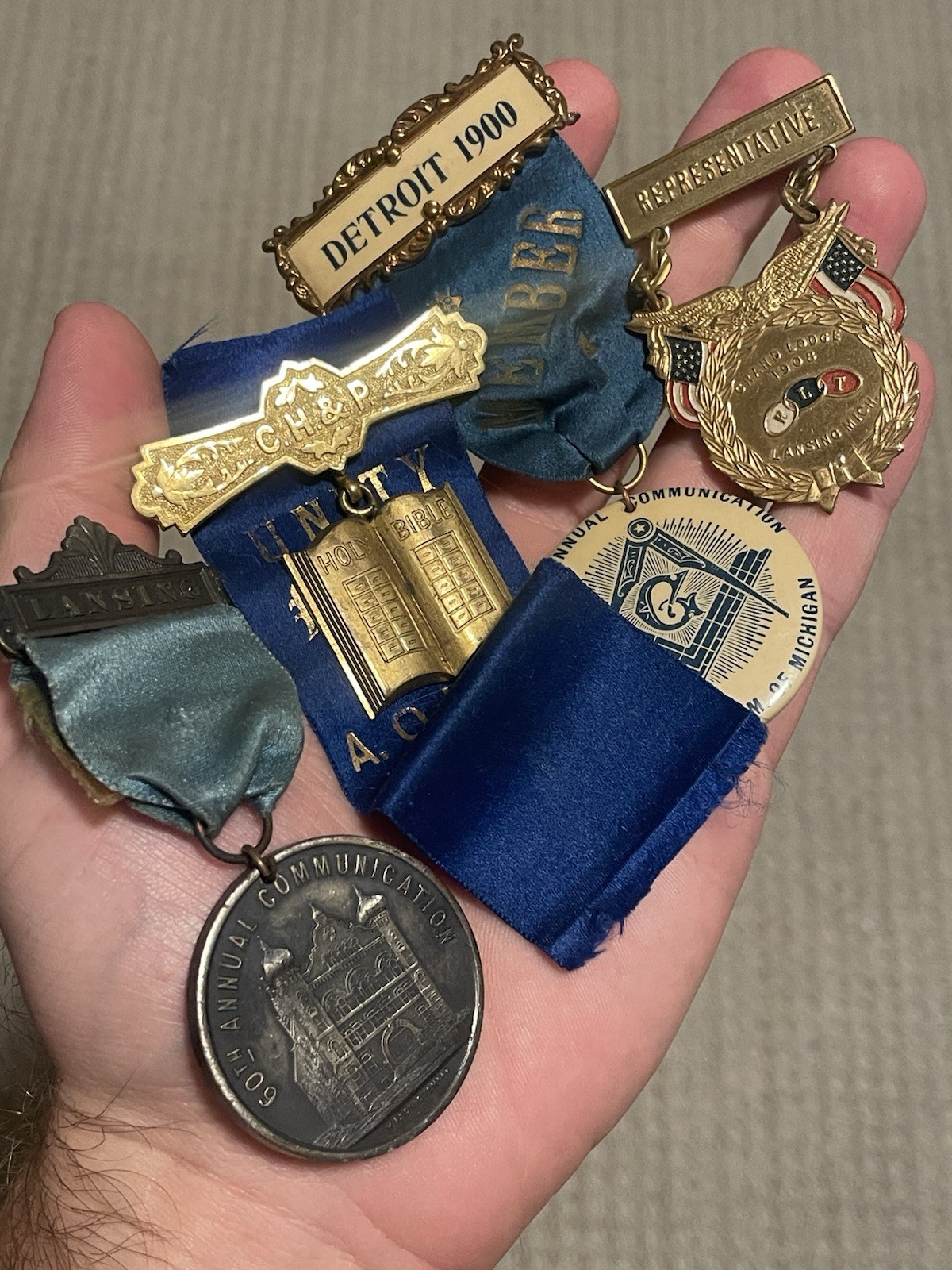 Lot Of Antique and Vintage Fraternal Masonic Pins, Medals, Fobs ,Mason Cool