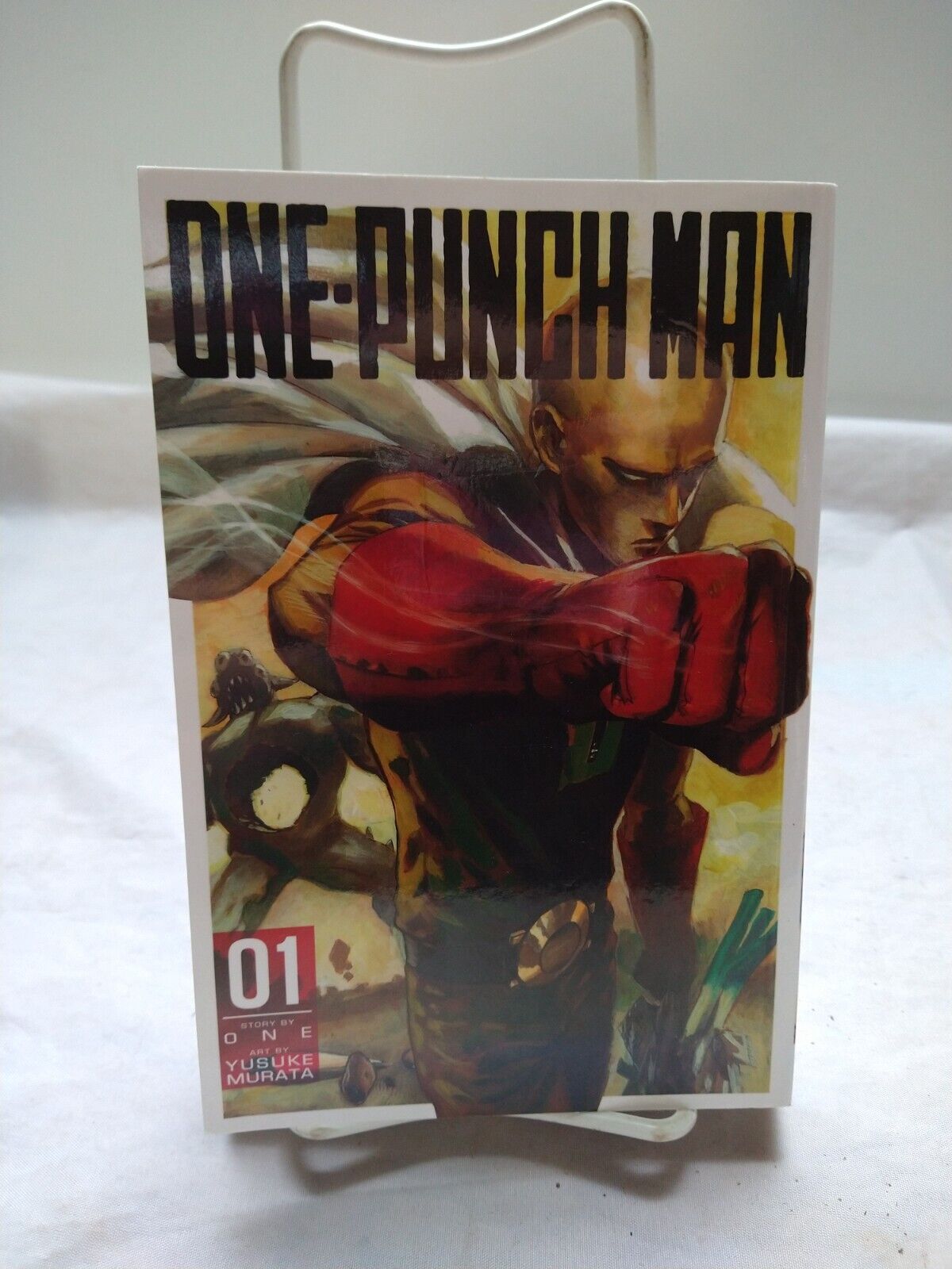 One-Punch Man Volume 1 O N E  Yuskuke Murata Viz Media Shonen Jump