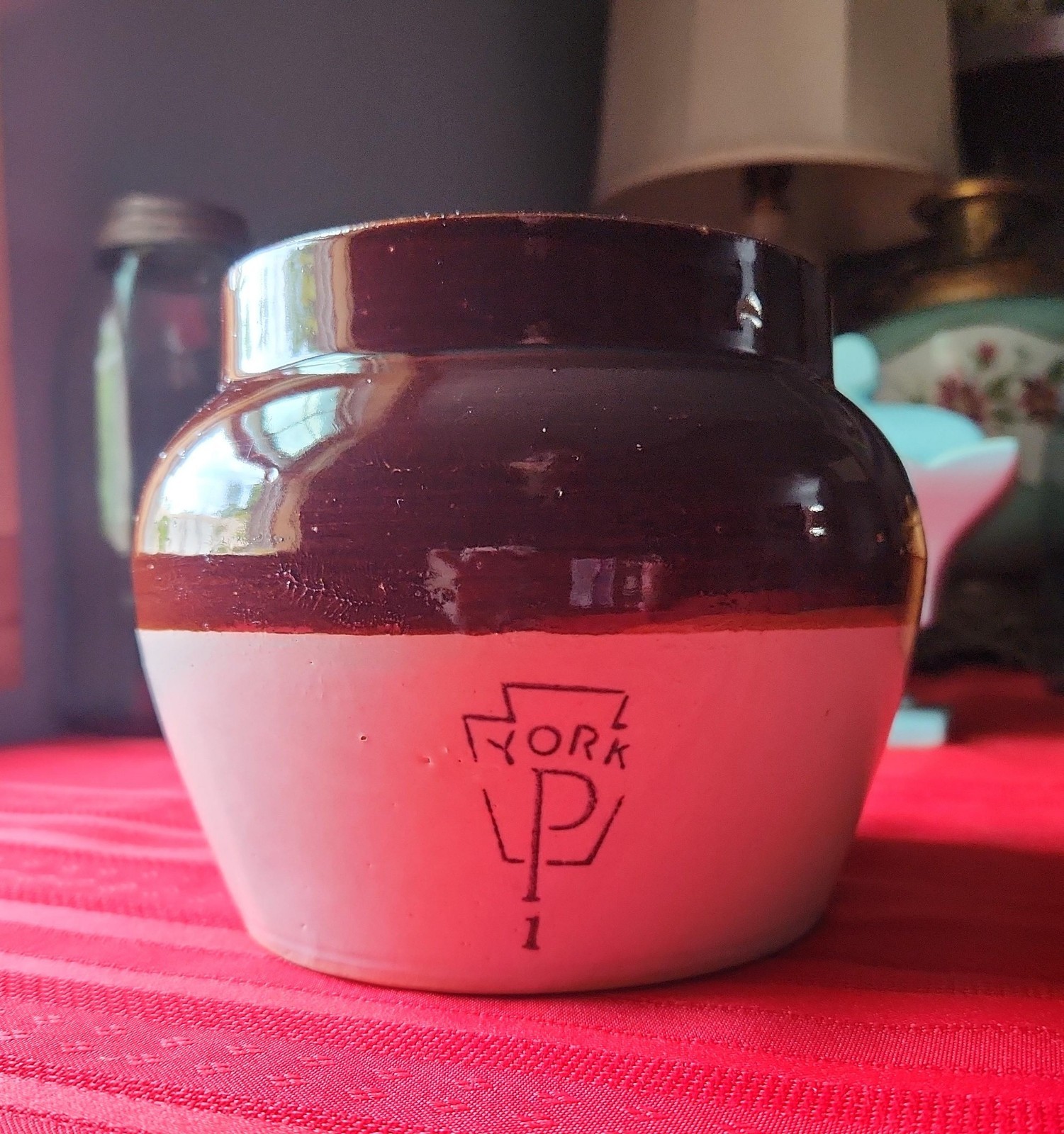 Vintage Phaltzgraff Stoneware York Pennsylvania Two Tone Bean Crock Vintage Phaltzgraff Stoneware York Pennsylvania Two Tone Bean Crock