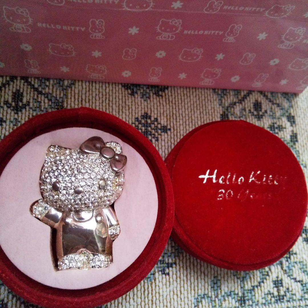 Swarovski Hello Kitty Sanrio 30th Anniversary Ornament Silver #SW008