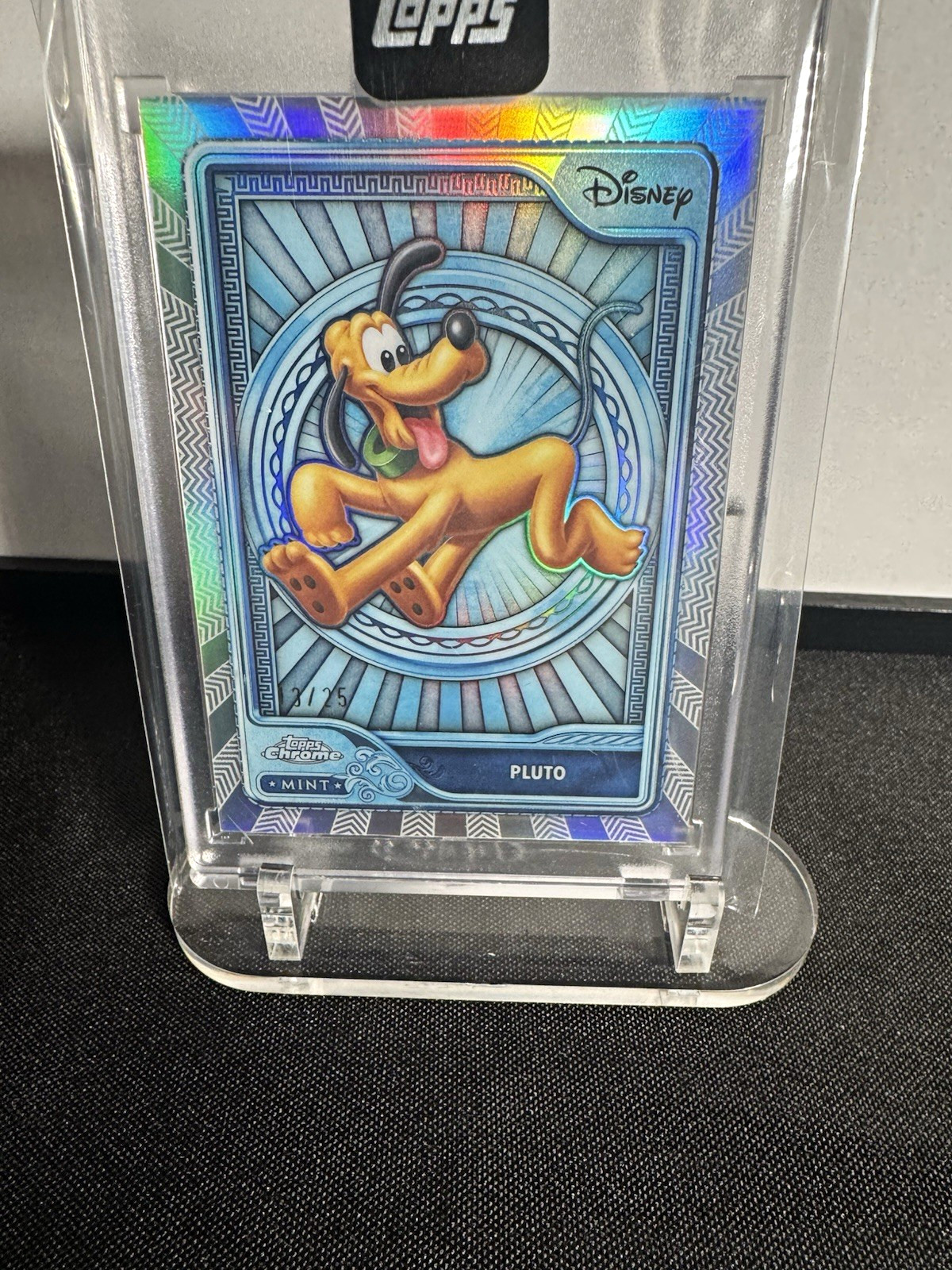 Topps 2026 Topps Mint Disney Platinum Card #113 Pluto Serial Numbered 21/25
