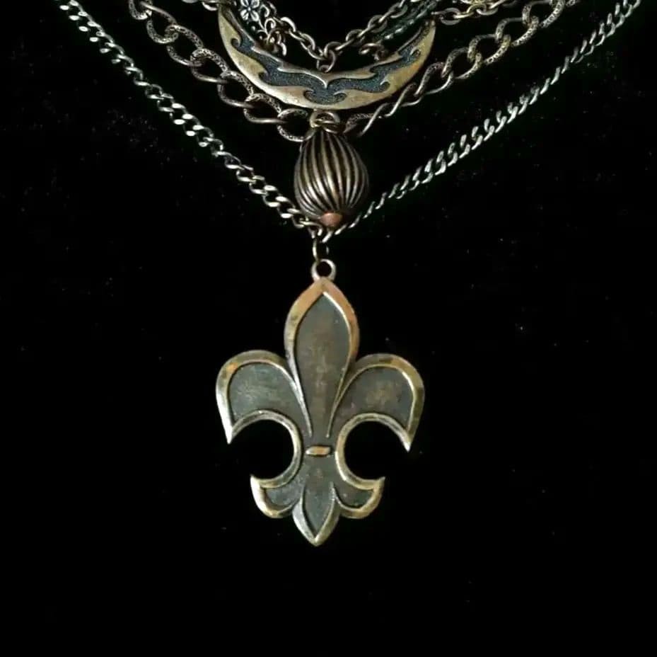 Vintage Fleur-de-Lis Antique Necklace Large Crescent Top Unisex Jewelry