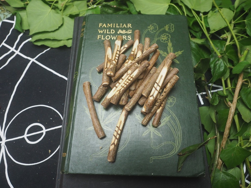 25 English Yew Wood  Celtic Tree Ogham Staves with Forfedha - Divination Set