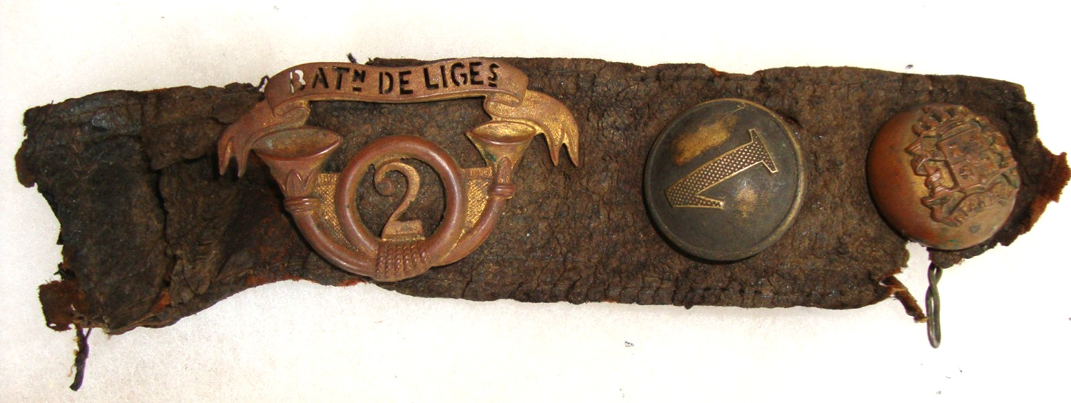 World war 1 BELGIAN MILITARY TRENCH ART BATTLE INSIGNIA   ~93~