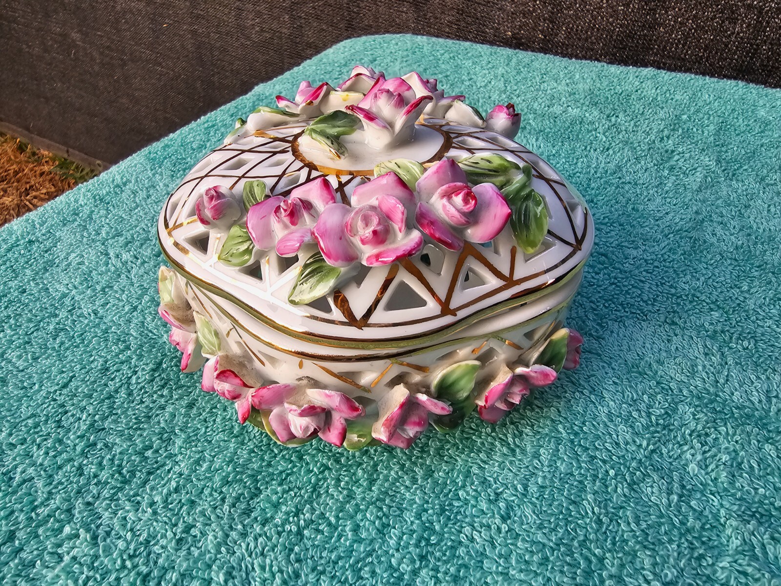 Formalities by Baum Bros Lidded Trinket Box Pink Roses Gold Trim Vintage