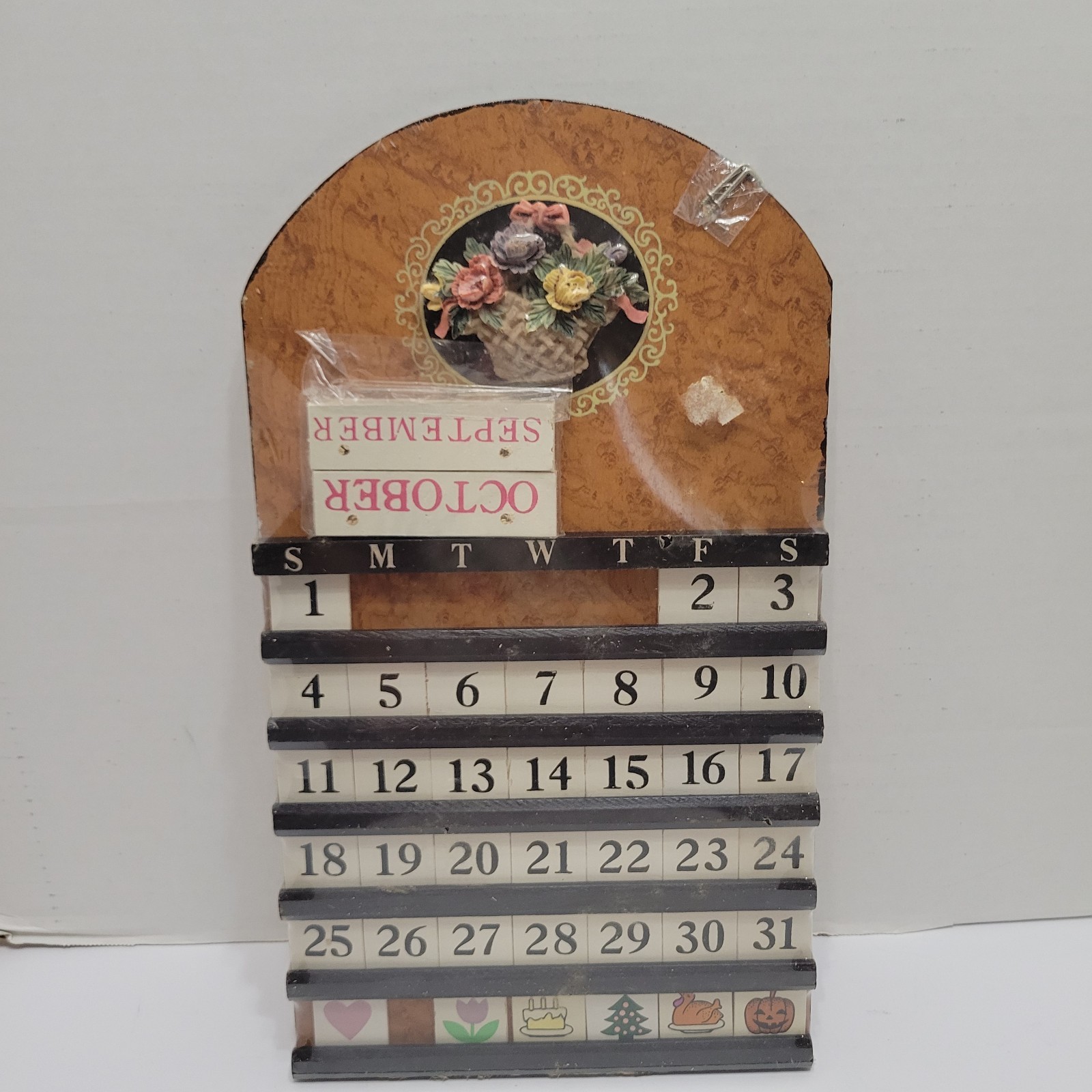 New NOS Vintage Wood Perpetual Calendar Floral 16\