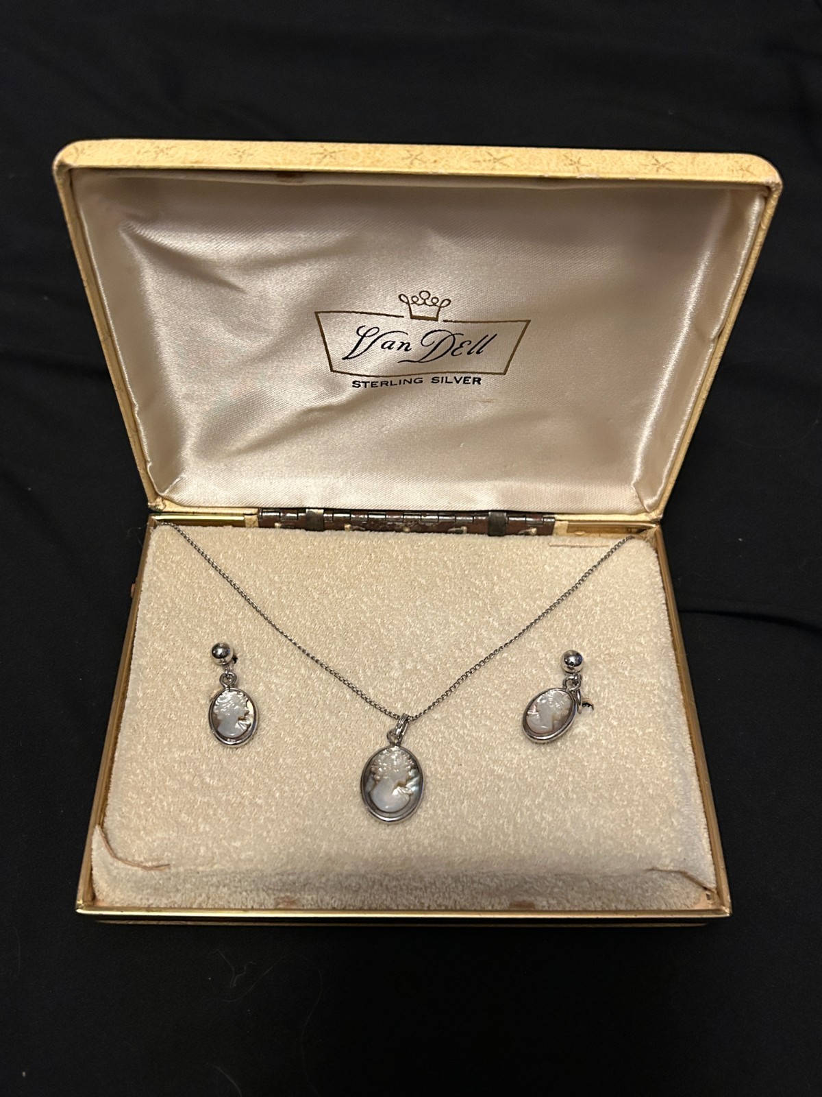 Vtg Van Dell Cameo Sterling Silver Set Earrings & Necklace W/ Box Vtg Van Dell Cameo Sterling Silver Set Earrings & Necklace W/ Box