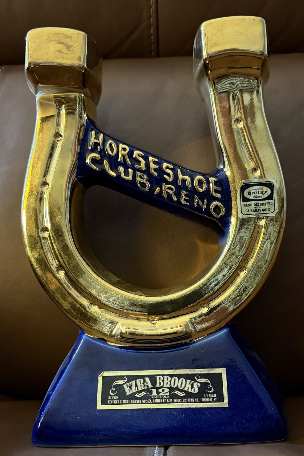 VINTAGE 1970 EZRA BROOKS 24 K GOLD HORSESHOE CLUB RENO, NV DECANTER