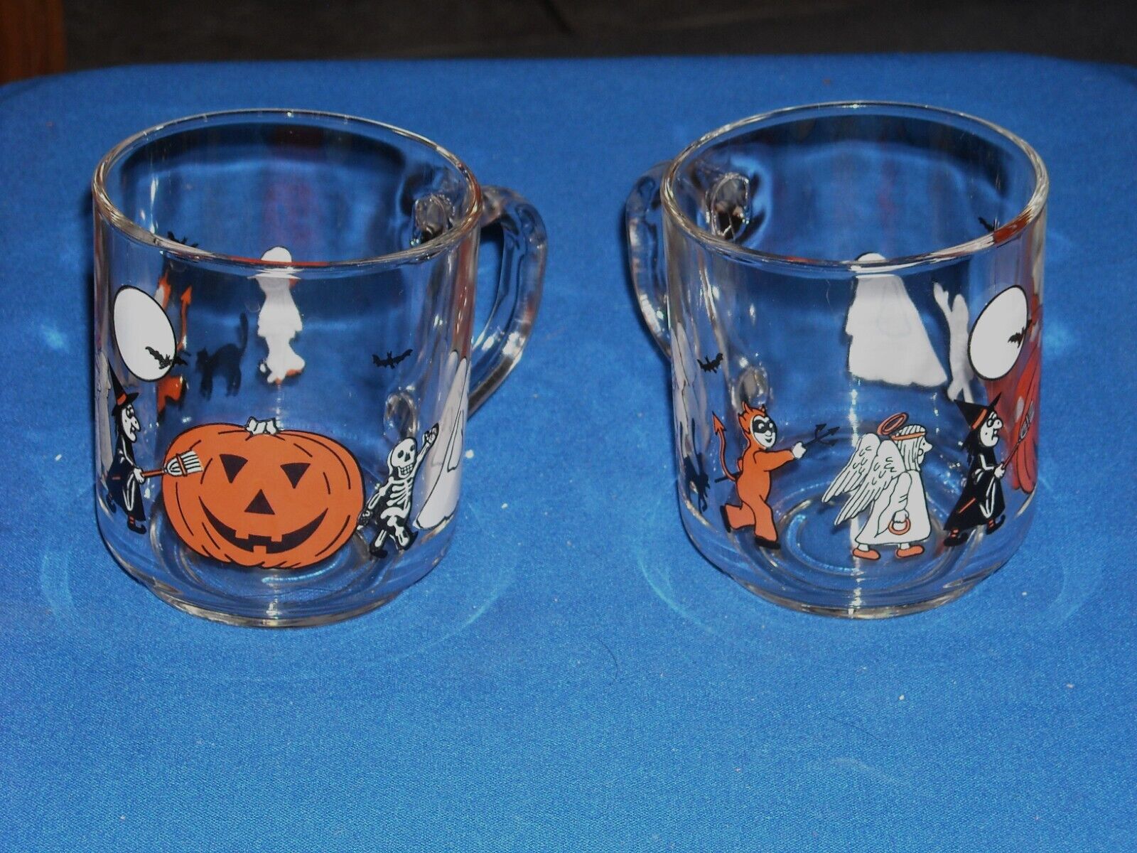 Vintage Luminarc Trick-Or-Treat  Halloween Mug glass cup set of 2