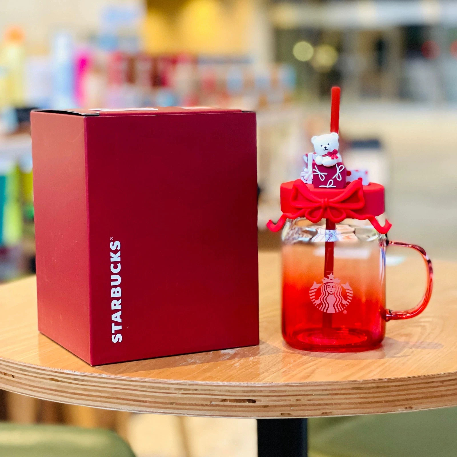 Starbucks 2025 China Christmas Gift Cute Bear 18oz Glass Cup -Cold water cup