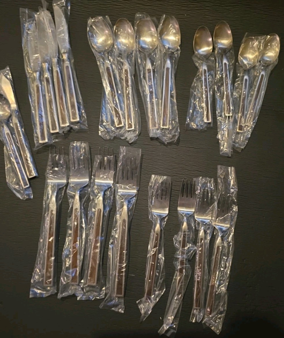 Set of 22 Stanley Roberts SRI Kamaran Stainless Flatware Japan - NEW