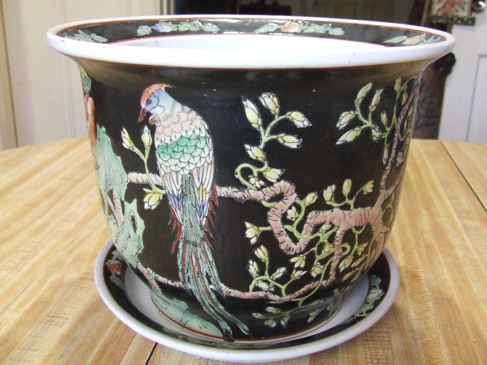 Vintage Chinese Famille Noir Porcelain Jardiniere with matching Saucer Vintage Chinese Famille Noir Porcelain Jardiniere with matching Saucer