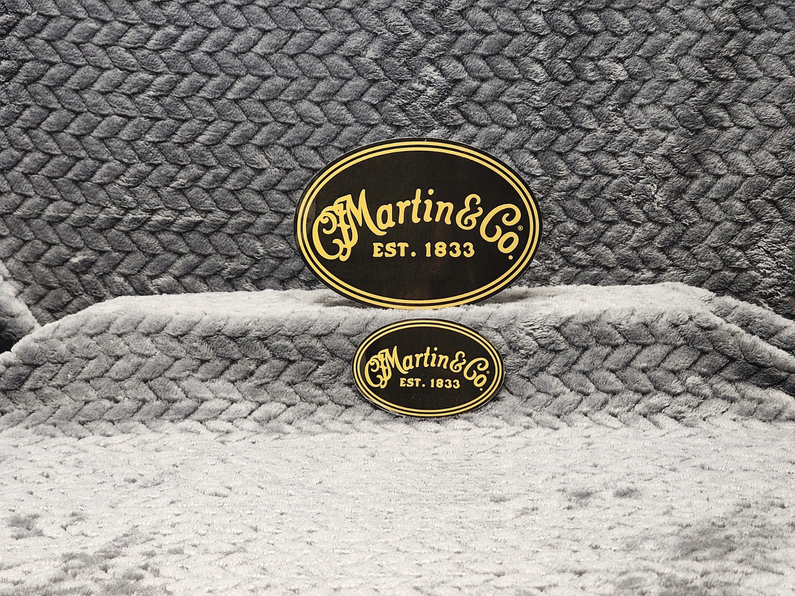 Martin Guitars Sticker Set Black & Gold