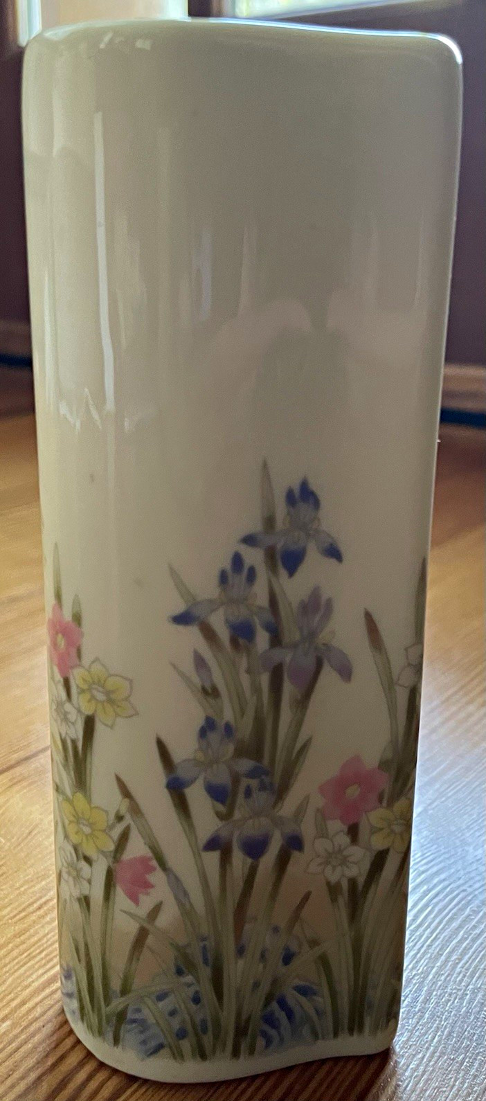 Takakashi IRIS San Francisco Heart Shaped Porcelain Floral Glazed Vase