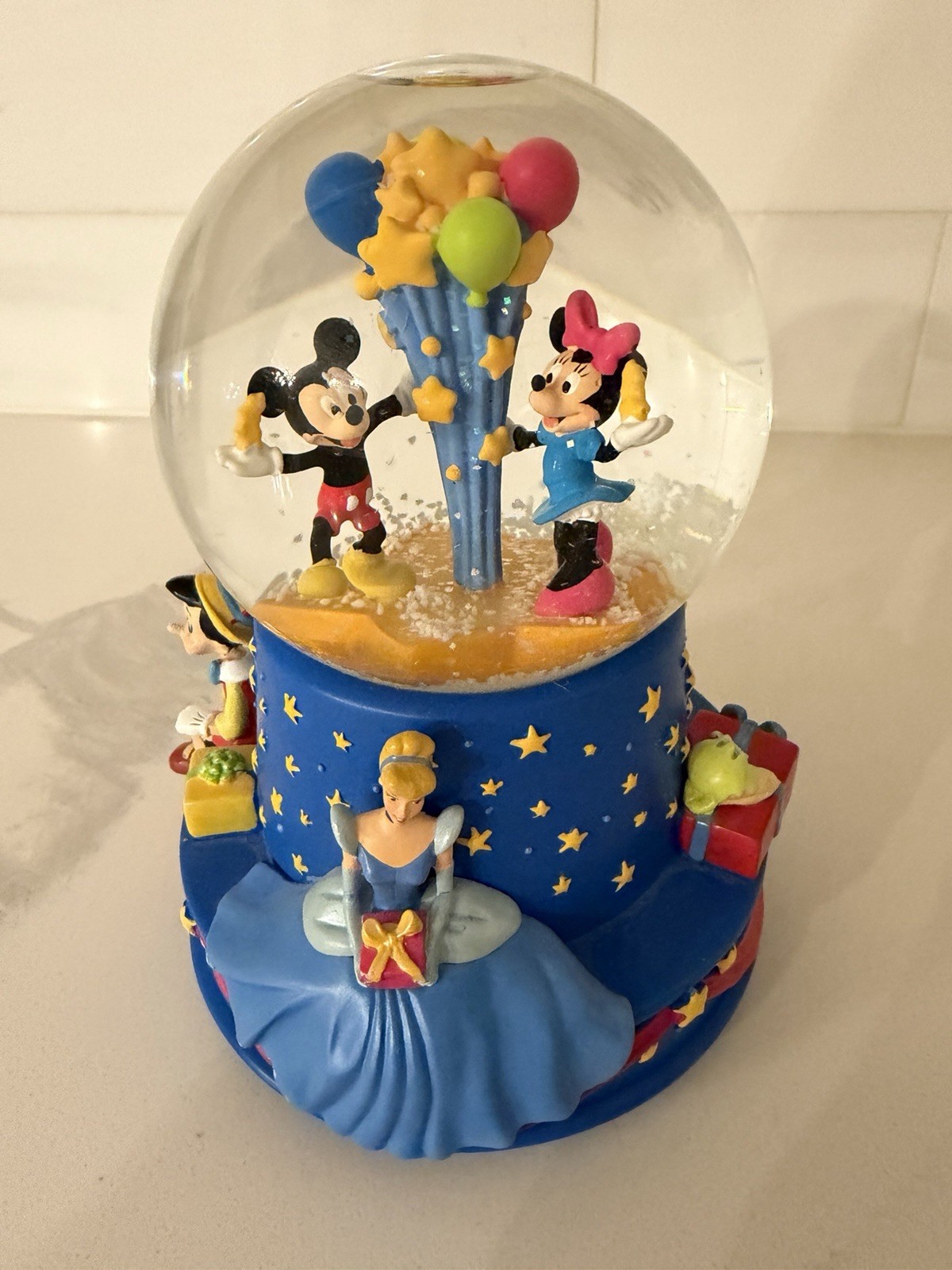 Hallmark Disney Walt\'s 100th Musical Birthday Water Globe 2001 Limited Edition 