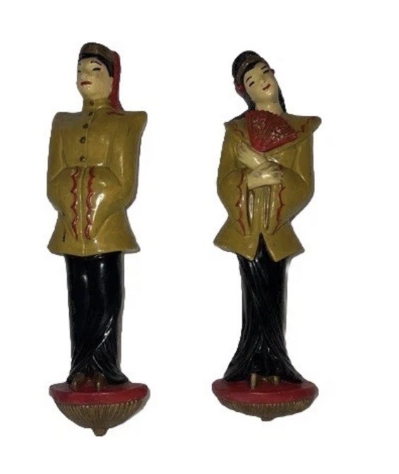 Nice MCM Asian Figurines Man Woman  Chalkware Wall Art VINTAGE 