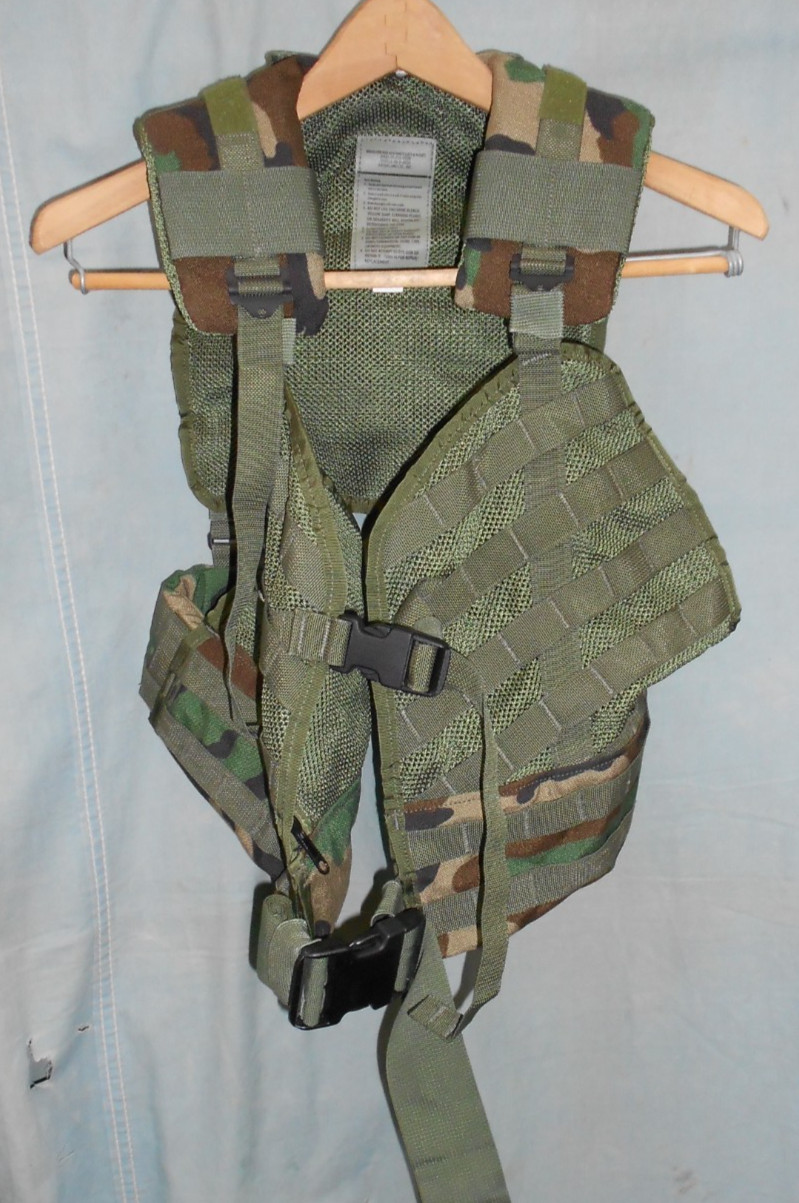 Safariland Woodland M81 SPEAR ELCS Load Bearing MOLLE Vest NEW 