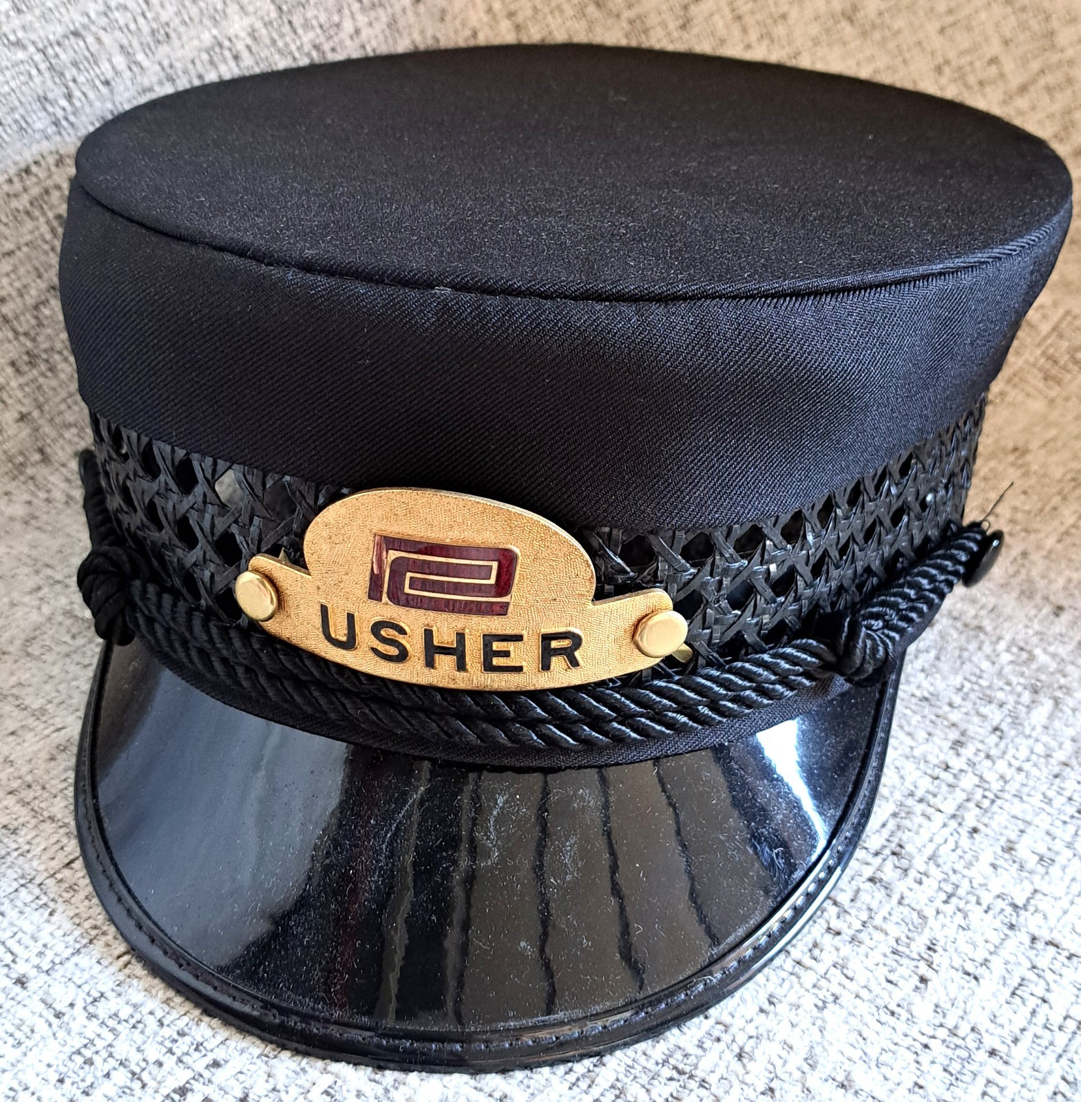 RARE ANTIQUE PENN CENTRAL RAILROAD USHER HAT TRAIN MEMORABOLIA W BRASS BADGE