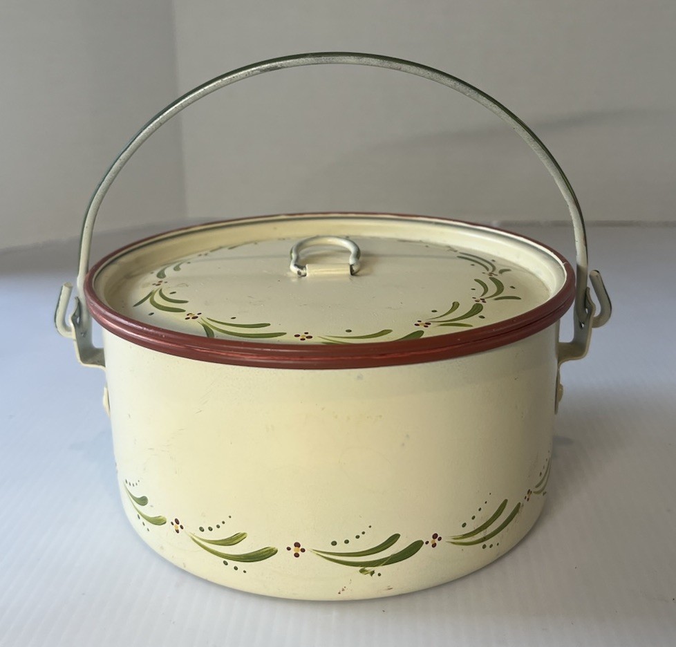 Vintage Primitive Folk Art TOLE Painted Metal Berry/Lunch Bucket w/ Lid SALE