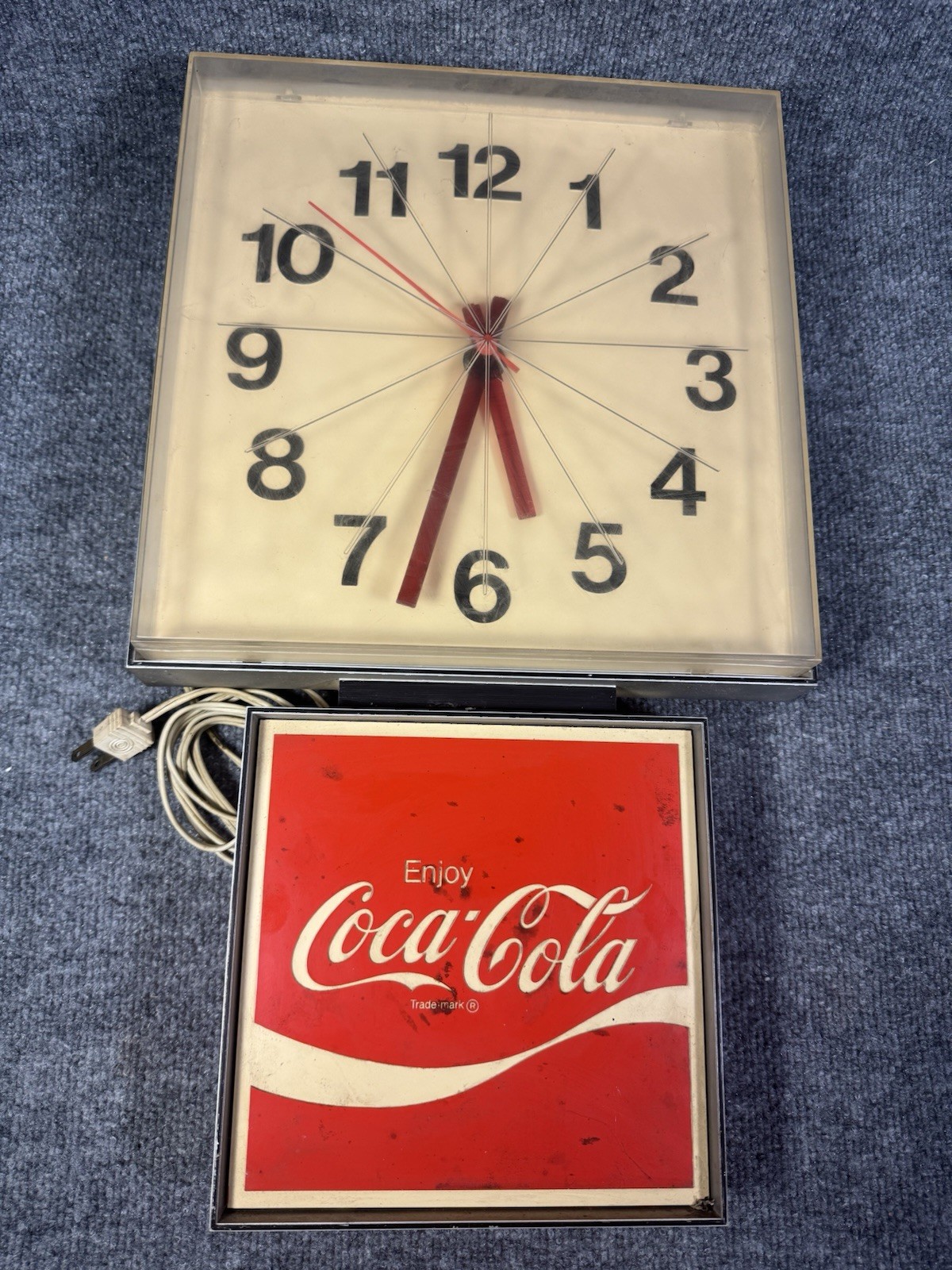 1974 Coca-Cola Wall Clock Ingress-Plastene G-012 Electric Advertising Sign Works