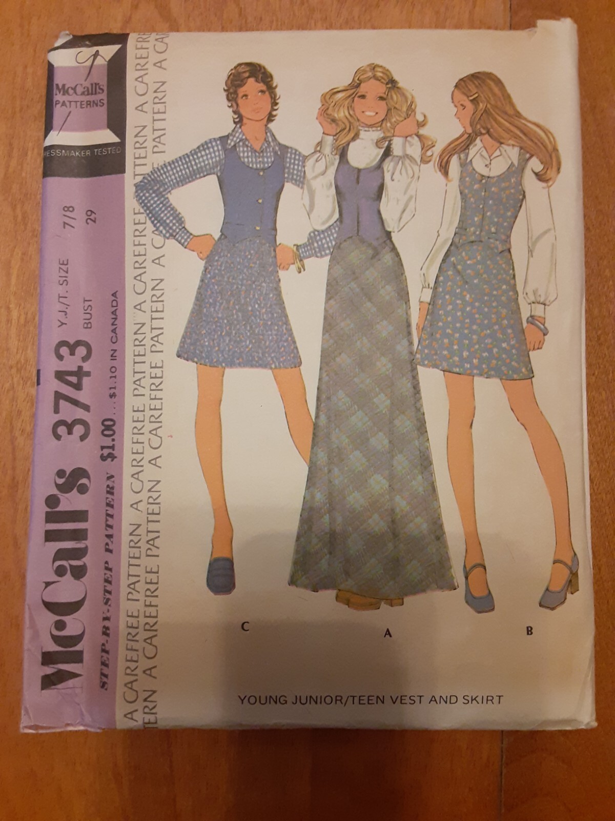 1973 McCall\'s #3743 Junior Sz 7/8, 29\ 1973 McCall\'s #3743 Junior Sz 7/8, 29\