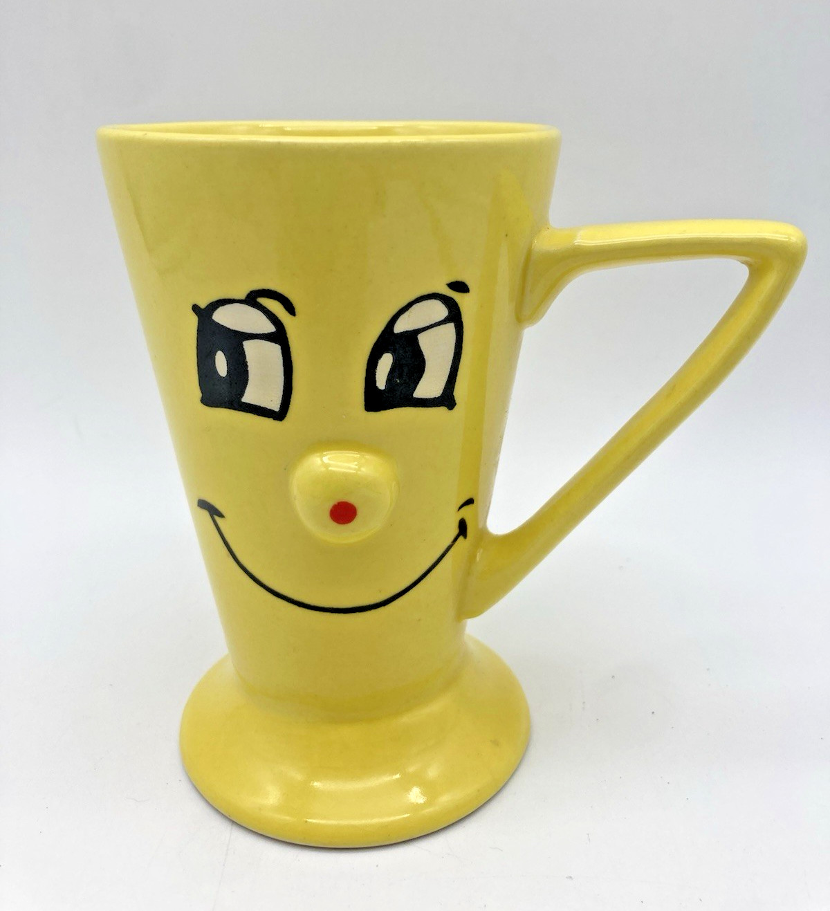 Vintage Silly Anthropomorphic 3D Nose Face Pedestal Yellow Mug (Collectable)