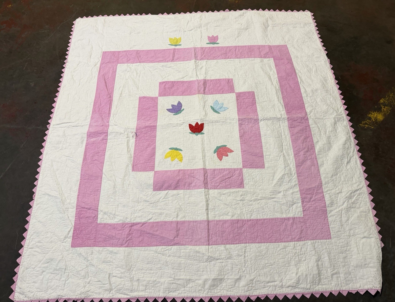 Vintage Pink White Tulip Floral Cottage Core Quilt 75X80
