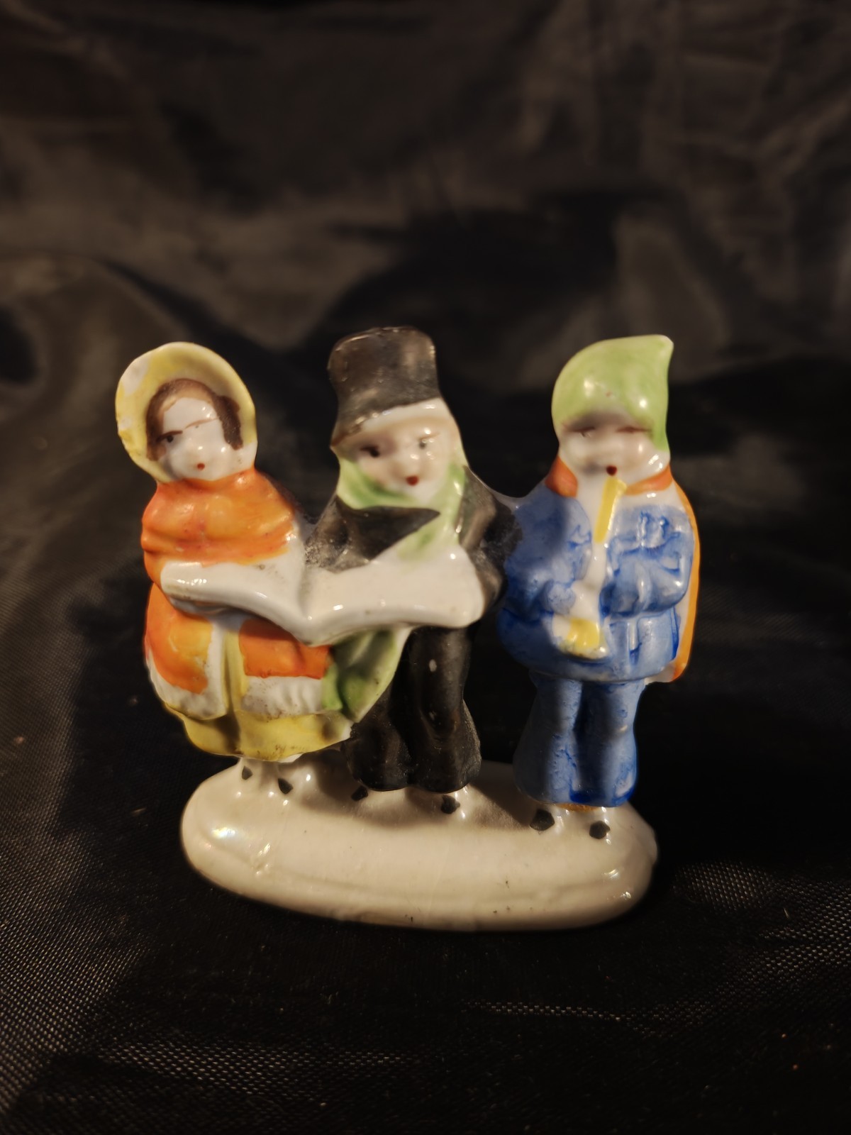 Vintage Glazed Bisque Christmas Caroler Trio Japan Figures Mid century #2DS