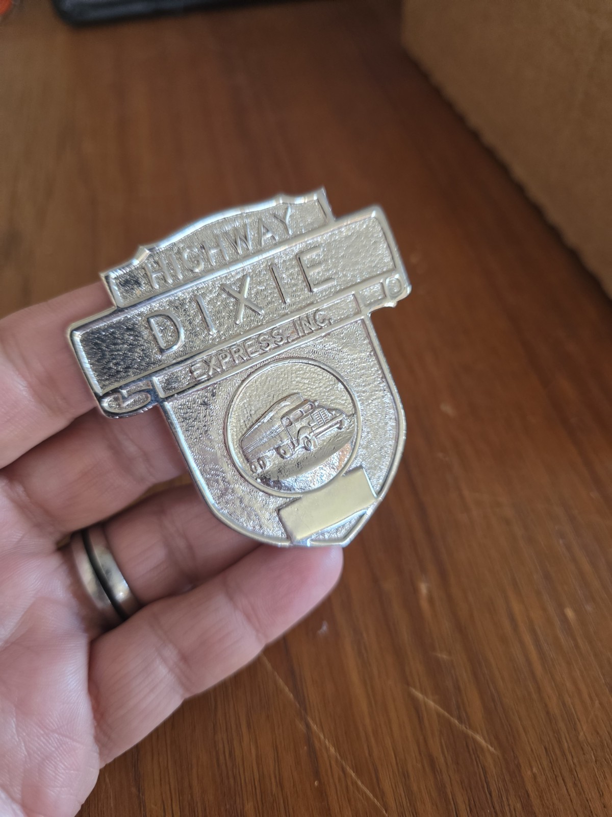 Vintage 50\'s Rare Trucking Trucker Hat Badge Pin Dixie Highway Express, Inc