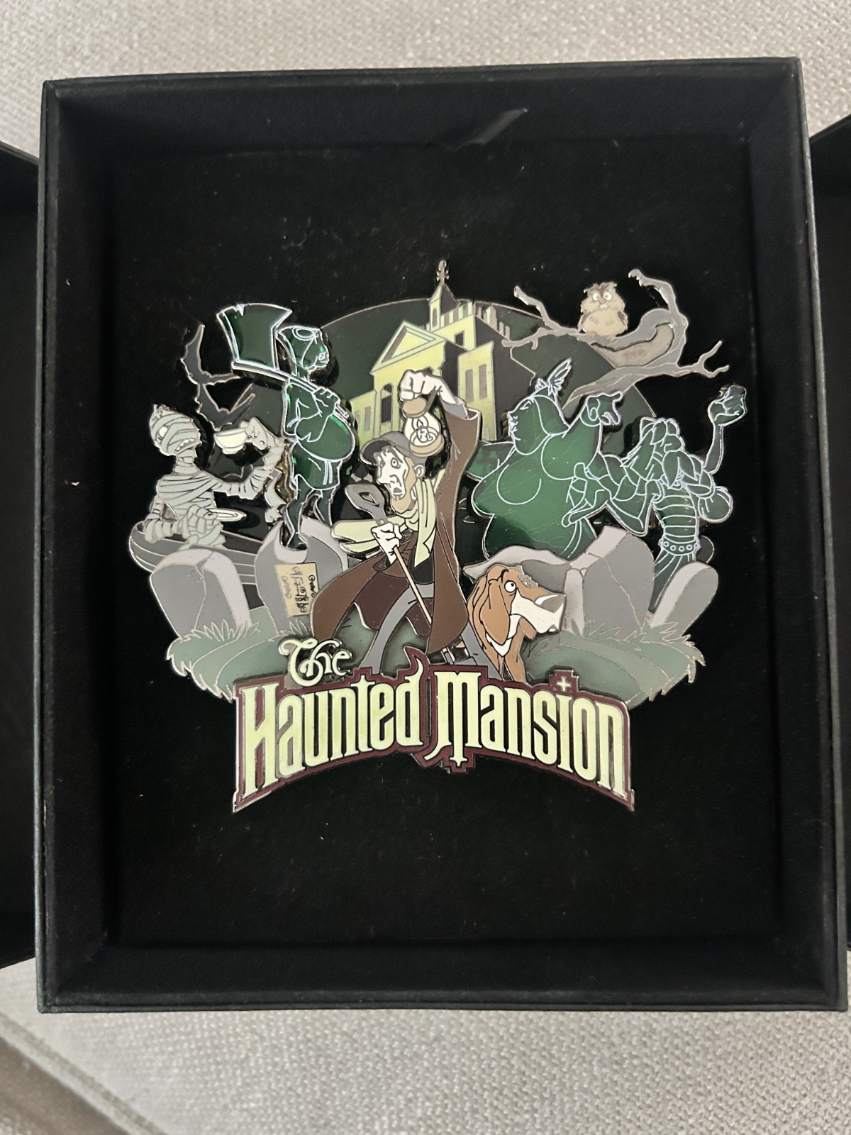 Disney Disneyland E-Ticket Collection Haunted Mansion Jumbo Boxed LE 500 Pin Disney Disneyland E-Ticket Collection Haunted Mansion Jumbo Boxed LE 500 Pin
